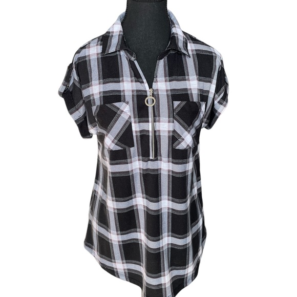 Plaid Capped Sleeve Three Quarter Zipped Top-Black/White - Picture 2 of 4